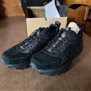 UGG miwo trainers low sneakers black new men's size 9